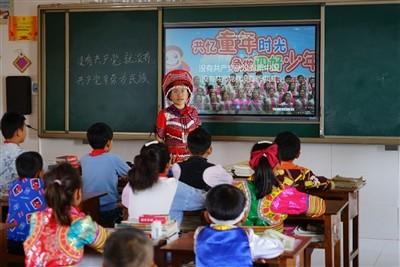 1.牛肉店服务员。2.餐厅服务员。3.灯饰学徒工 1.两班轮 早班工作时间早上九点到晚上八点半。晚游戏画面